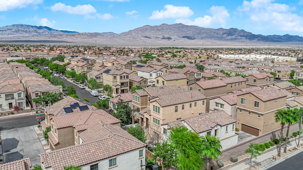 Building Photo - 7605 Finishing Touch Court