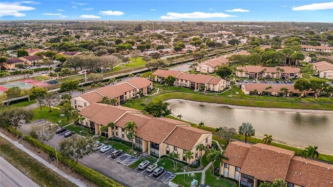 Building Photo - 826 Sky Pine Way