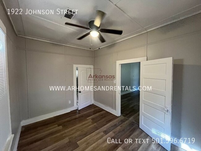 Building Photo - 1922 Johnson St