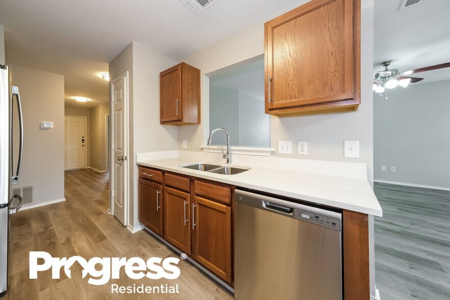 Building Photo - 105 Altamont St