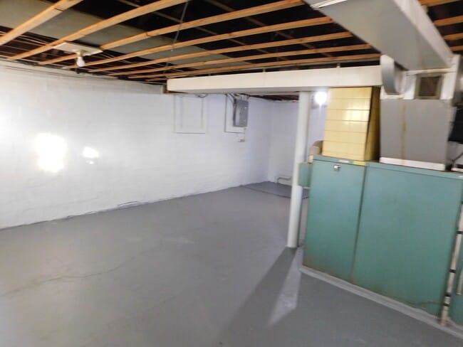 Building Photo - Beautiful 3 Bdrm Single Family Home