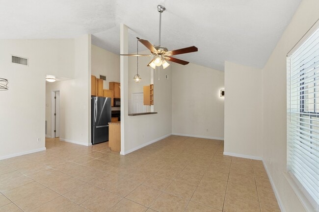 Building Photo - 5218 Beaverbrook Dr
