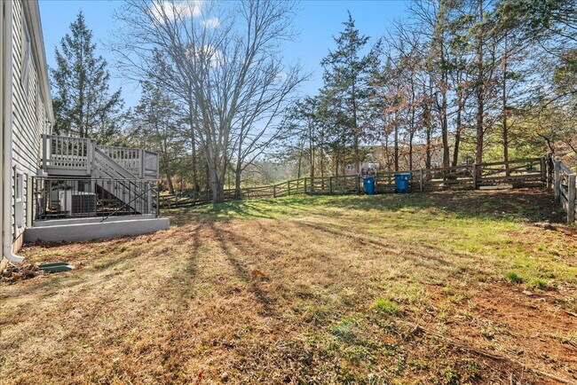 Building Photo - Available Now – Renovated 5BR / 3BA Home in Quiet Sterling Cul-de-Sac