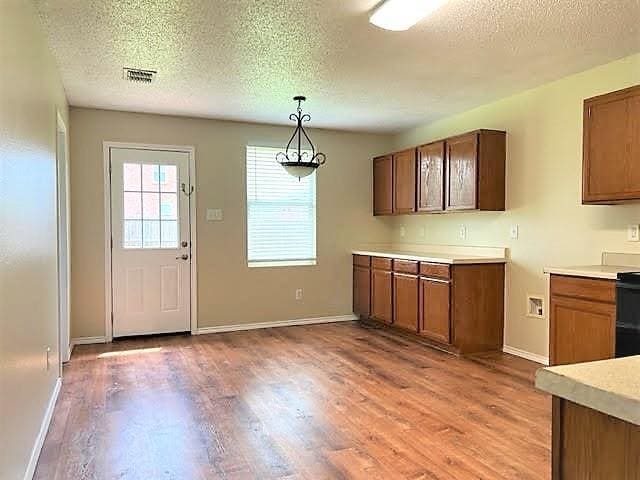 Building Photo - 714 Kinston Ct