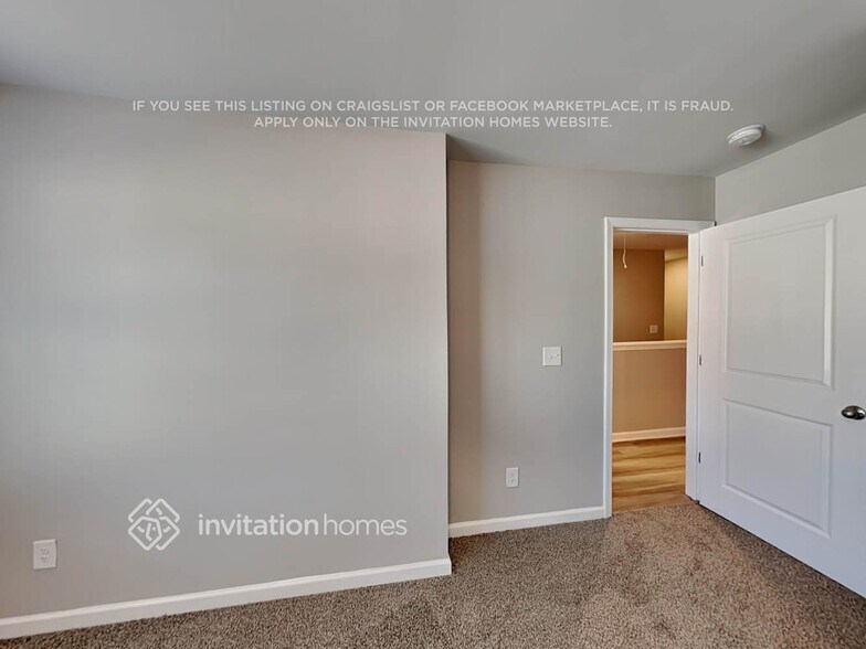 Building Photo - 112 Lantana Crossing