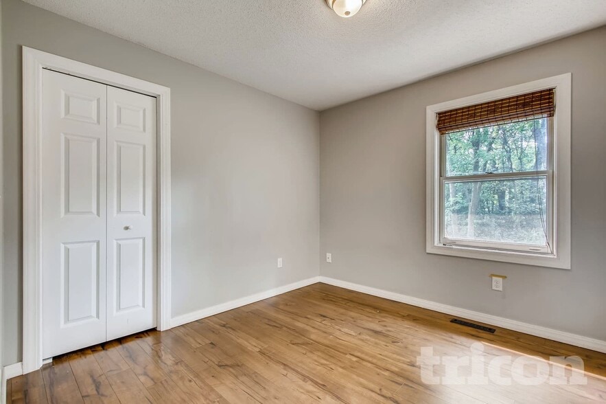 Building Photo - 8641 Emerson Ave N