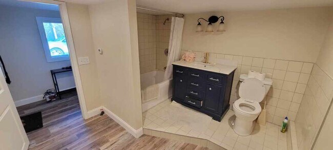 Building Photo - 3 bedroom 3 bath!!!~