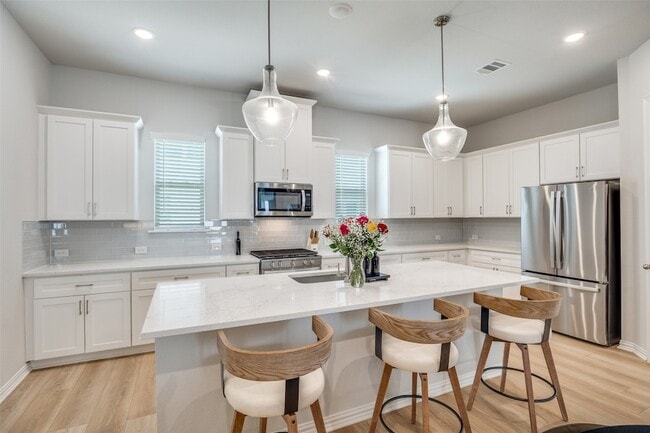 Building Photo - 7551 Millingston Rd