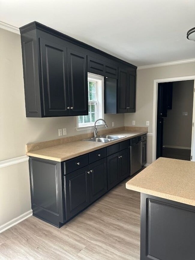 Building Photo - 305 Towbridge Ln