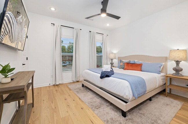 Building Photo - 1632 Neptune St