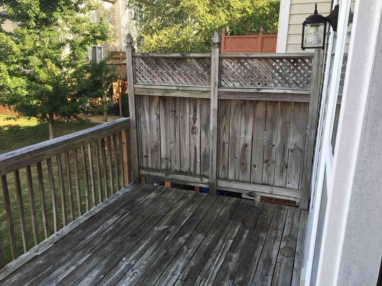 Plenty of room for table and chairs. - 7042 Mead Lane