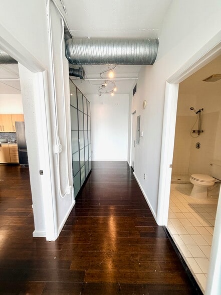 Extended closet - 444 NE 30th St