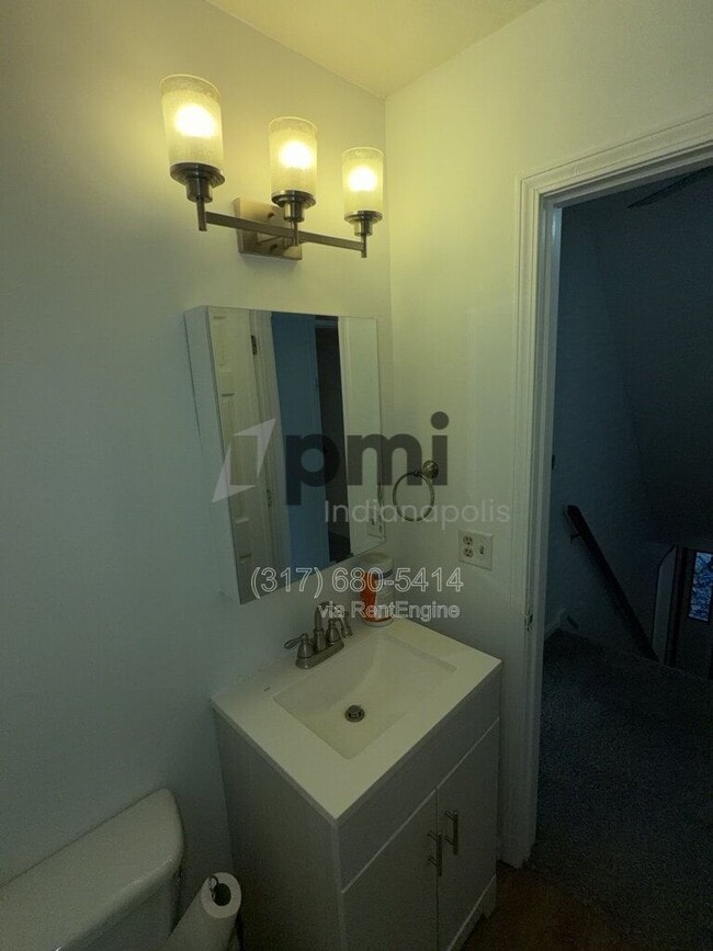 Building Photo - 635 Phaeton Pl