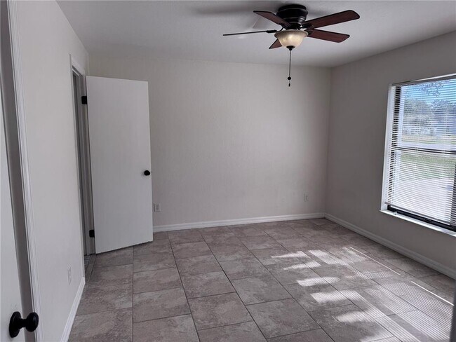 Building Photo - 15144 SW 27th Ct