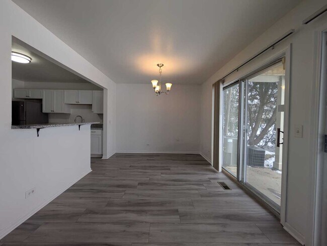 Building Photo - 205 Glasgow Ln