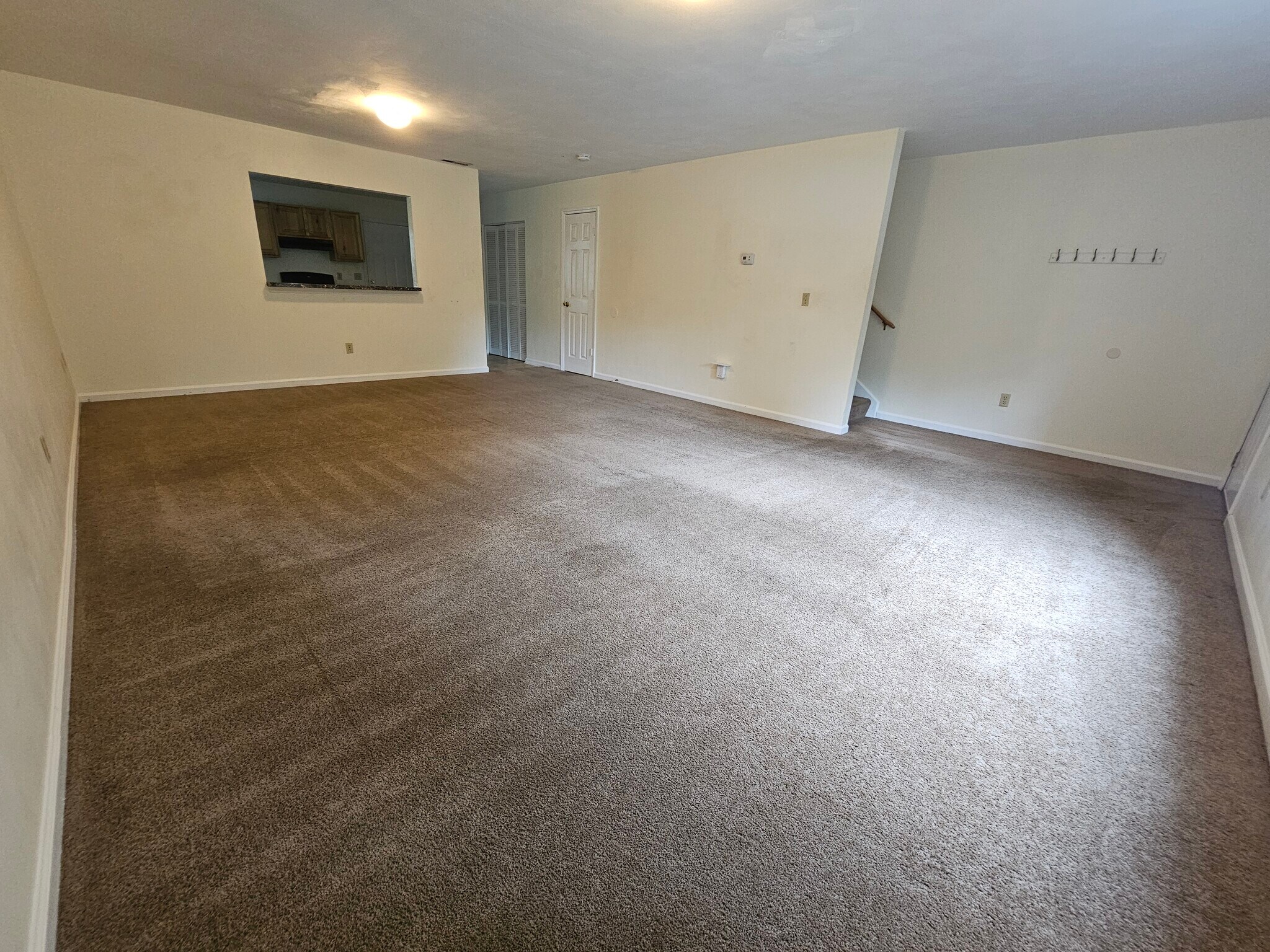 Building Photo - 1413 Jennifer Dr