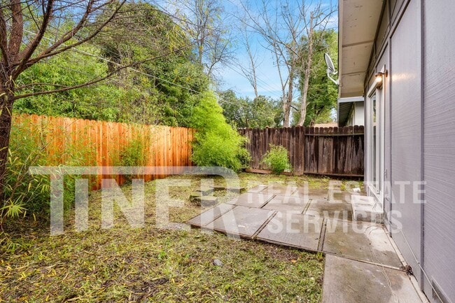 Building Photo - 4911 Douvan Ct