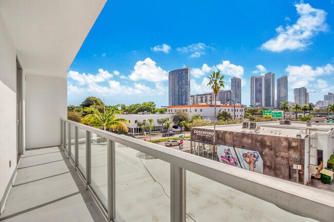 Building Photo - 3900 Biscayne Blvd
