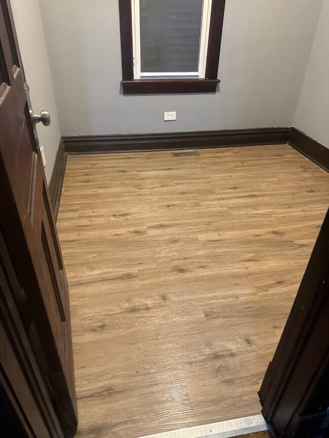 Building Photo - Updated 3-Bedroom Home in South Chicago – Rent: $1,350/Month