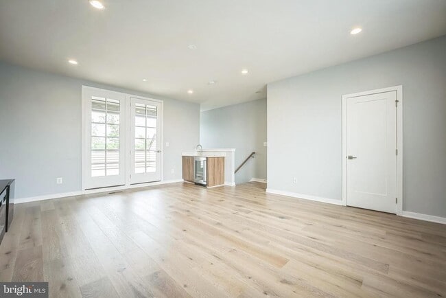 Building Photo - 22226 Philanthropic Dr