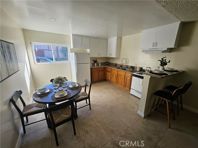 Building Photo - 1381 Burwood St