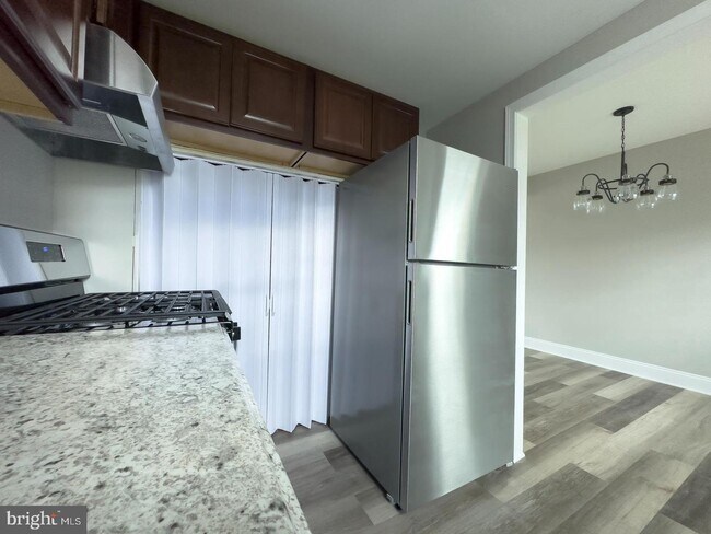 Building Photo - 3861 26th Ave