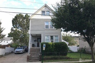 Building Photo - 139 Sylvan Ave