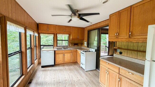 Building Photo - 1253 Tipton Springs Rd