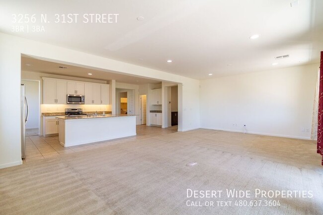 Building Photo - 3256 N 31st St