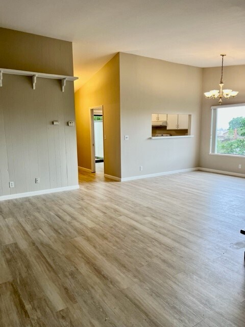 Building Photo - 1632 Ashwood Dr