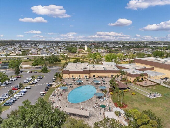 Building Photo - 1801 Bedford Terrace