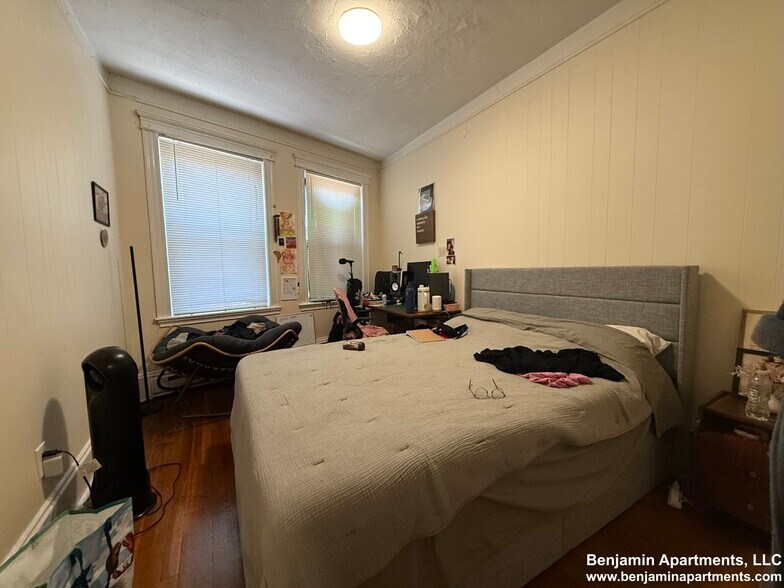 Building Photo - 883 Huntington Ave