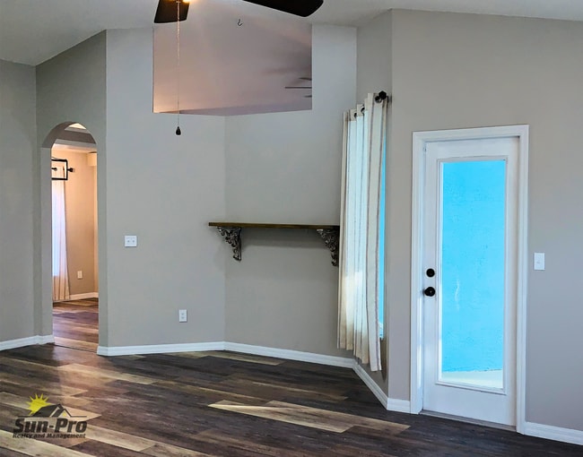 Building Photo - 5988 Sawgrass Point Dr