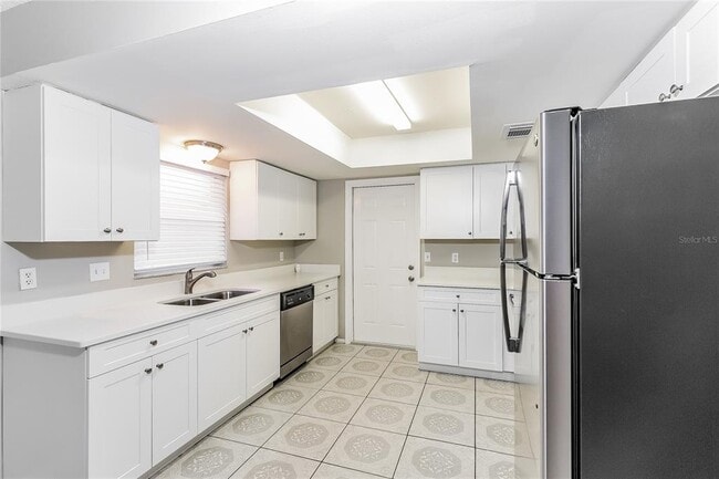 Building Photo - 353 Florida Pkwy