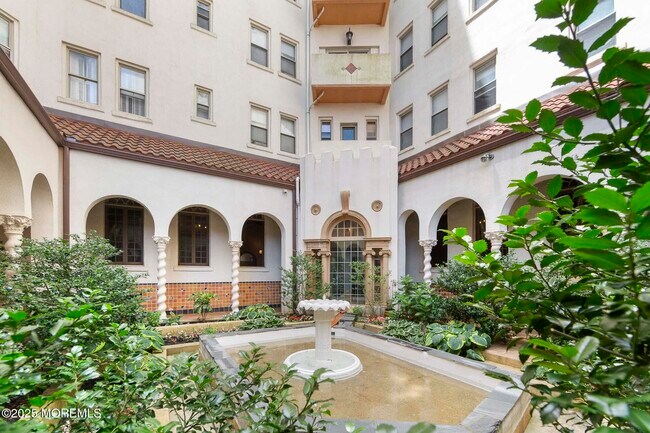 Building Photo - 400 Deal Lake Dr