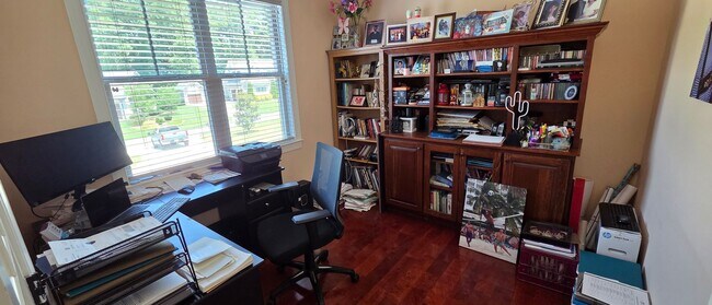Building Photo - Executive home in Lewisville gated community