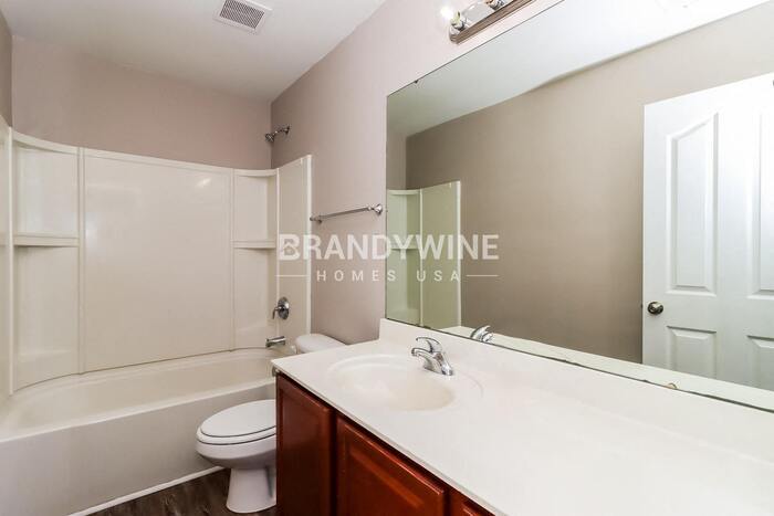 Building Photo - 4650 Esmeralda Drive