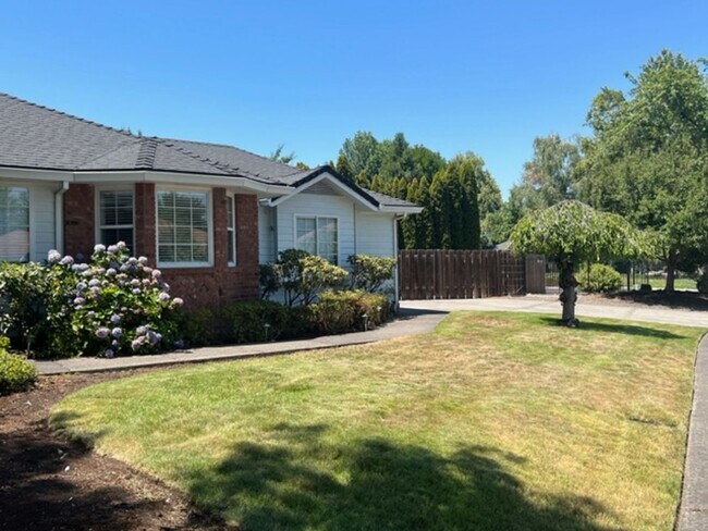 Building Photo - SINGLE LEVEL HOME W/ MANICURED YARD WITH  ...