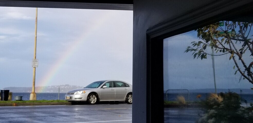 Building Photo - 2428 Alki Ave SW