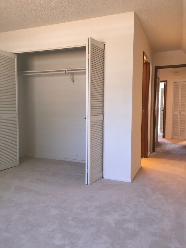 Building Photo - 98-830 NOELANI ST #3