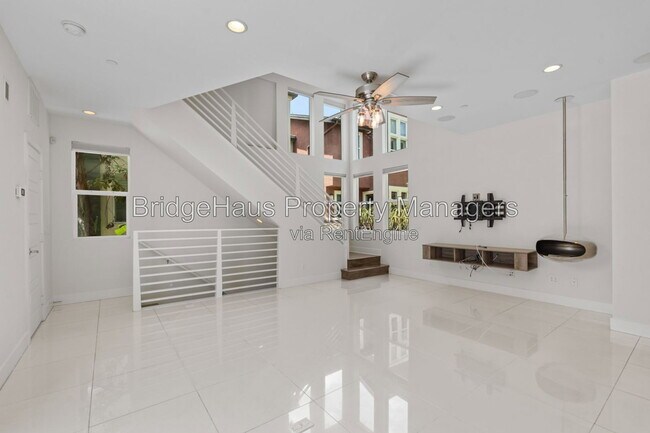 Building Photo - 7857 Inception Way