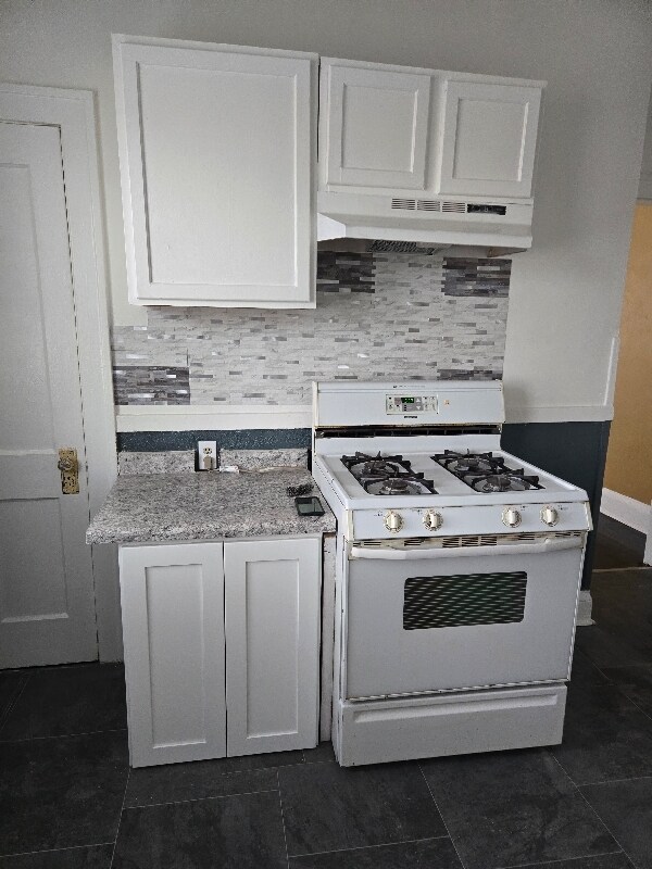 Building Photo - 716 Elwood Ave N