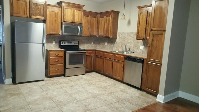 KITCHEN - 11705 Burgess Ave