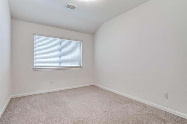 Building Photo - 1304 Rosebush Rd