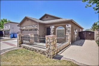 Building Photo - 703 Joe Rodriguez Dr