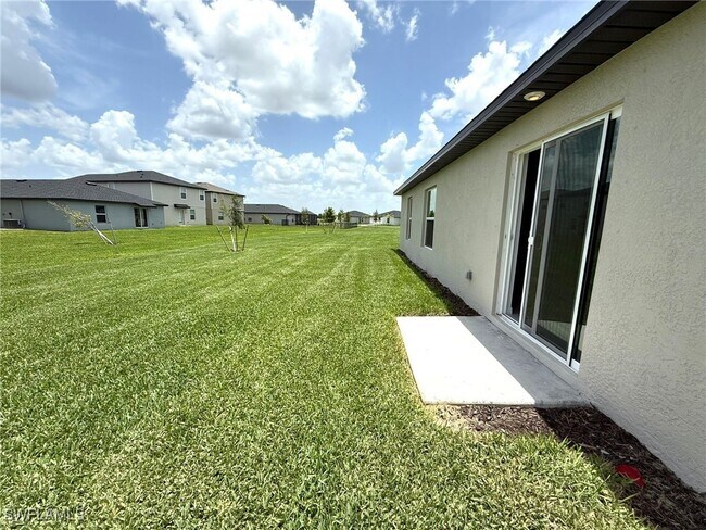 Building Photo - 17610 Paradiso Wy