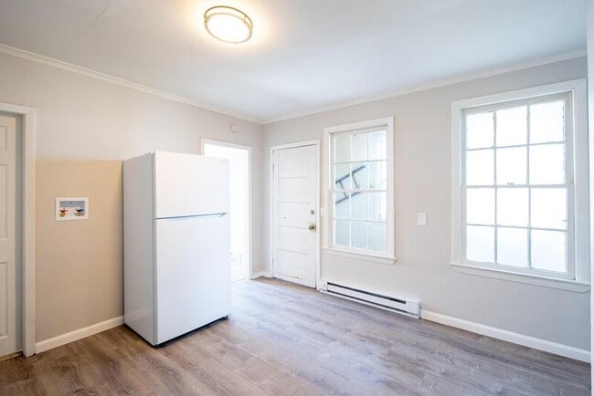 Building Photo - 53 Main St