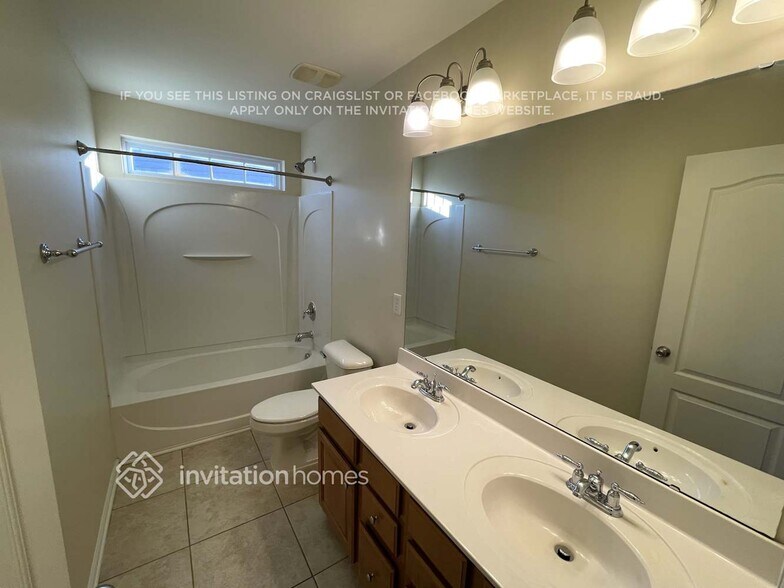 Building Photo - 13611 Delstone Dr