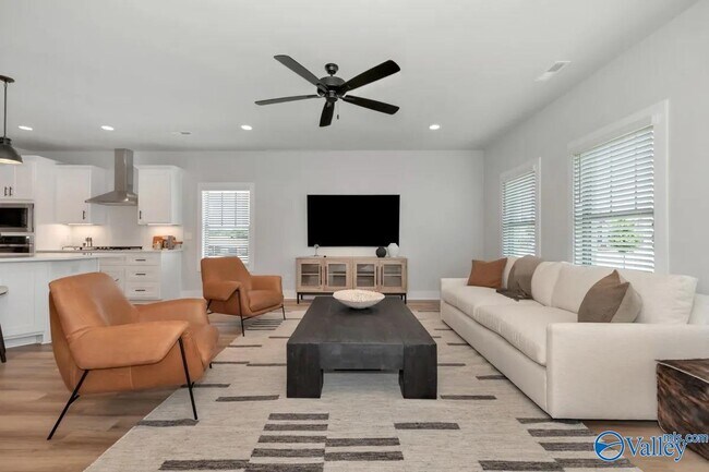 Building Photo - 64 Mountain Vis Cir