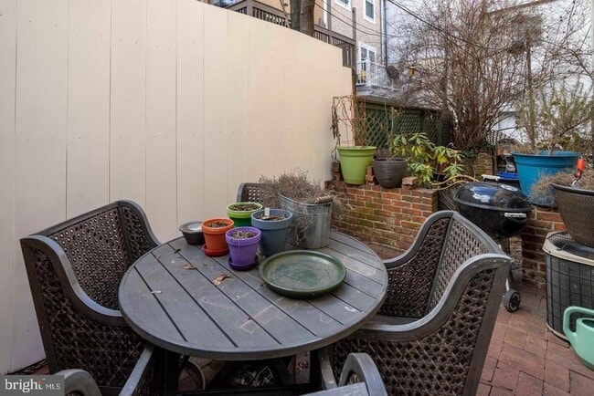 Building Photo - 524 Kauffman St